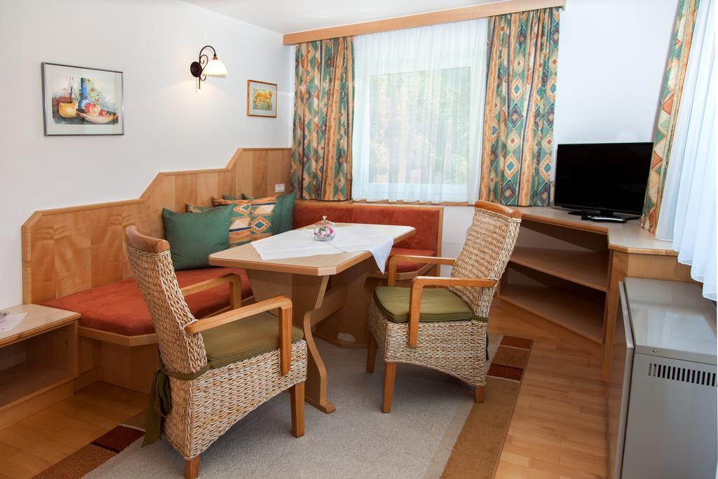 Gastehaus Frischhut Hotel Nassereith Luaran gambar