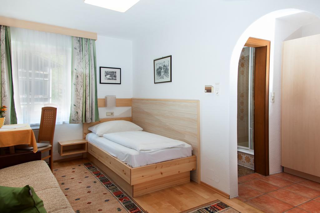 Gastehaus Frischhut Hotel Nassereith Luaran gambar